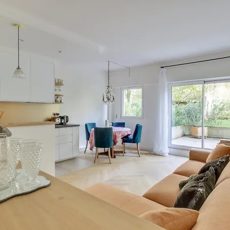 Chic & Terrasse Privee A Apartment